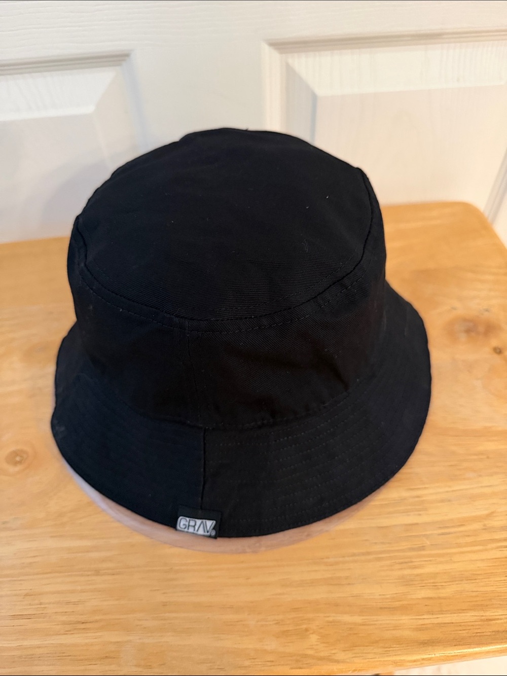 GRAV White/Black Reversible Graphic Bucket Hat - Picture 3 of 8